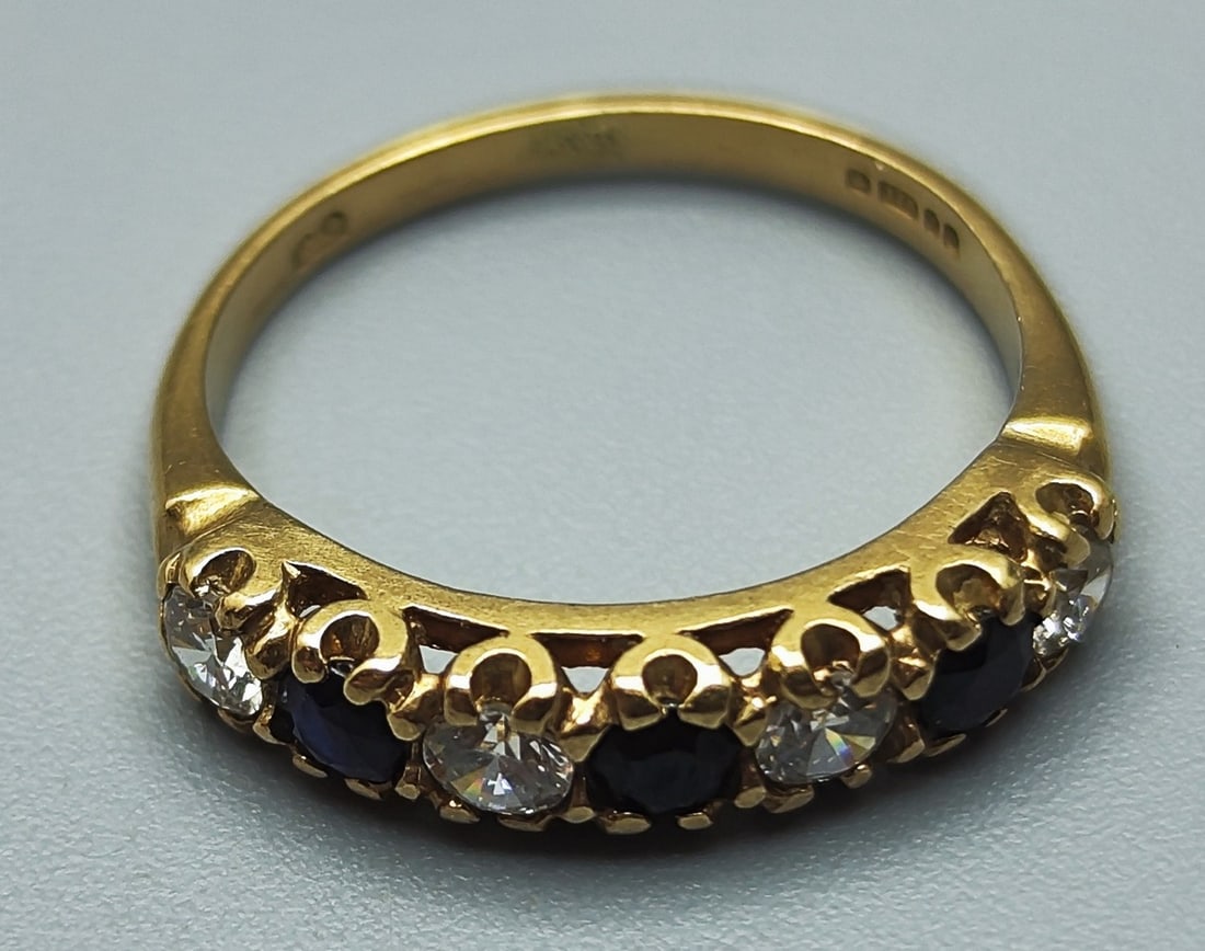 English 9K gold ring studded with sapphires (1 of 3)