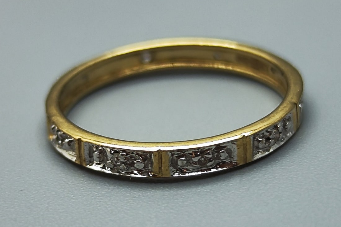 English Eternity 9K gold ring set with diamonds (1 of 4)