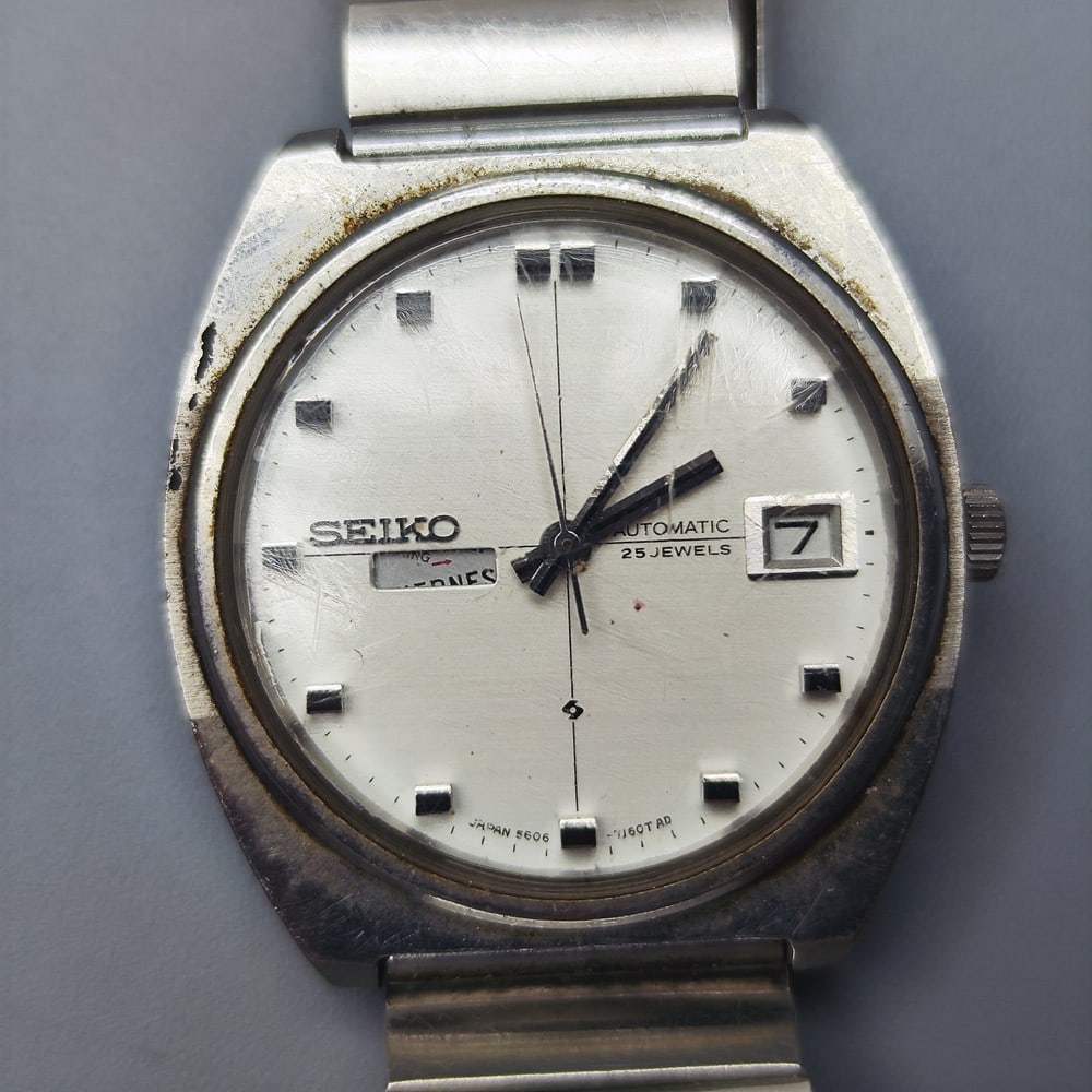 Vintage automatic wristwatch made by Seiko (1 of 4)