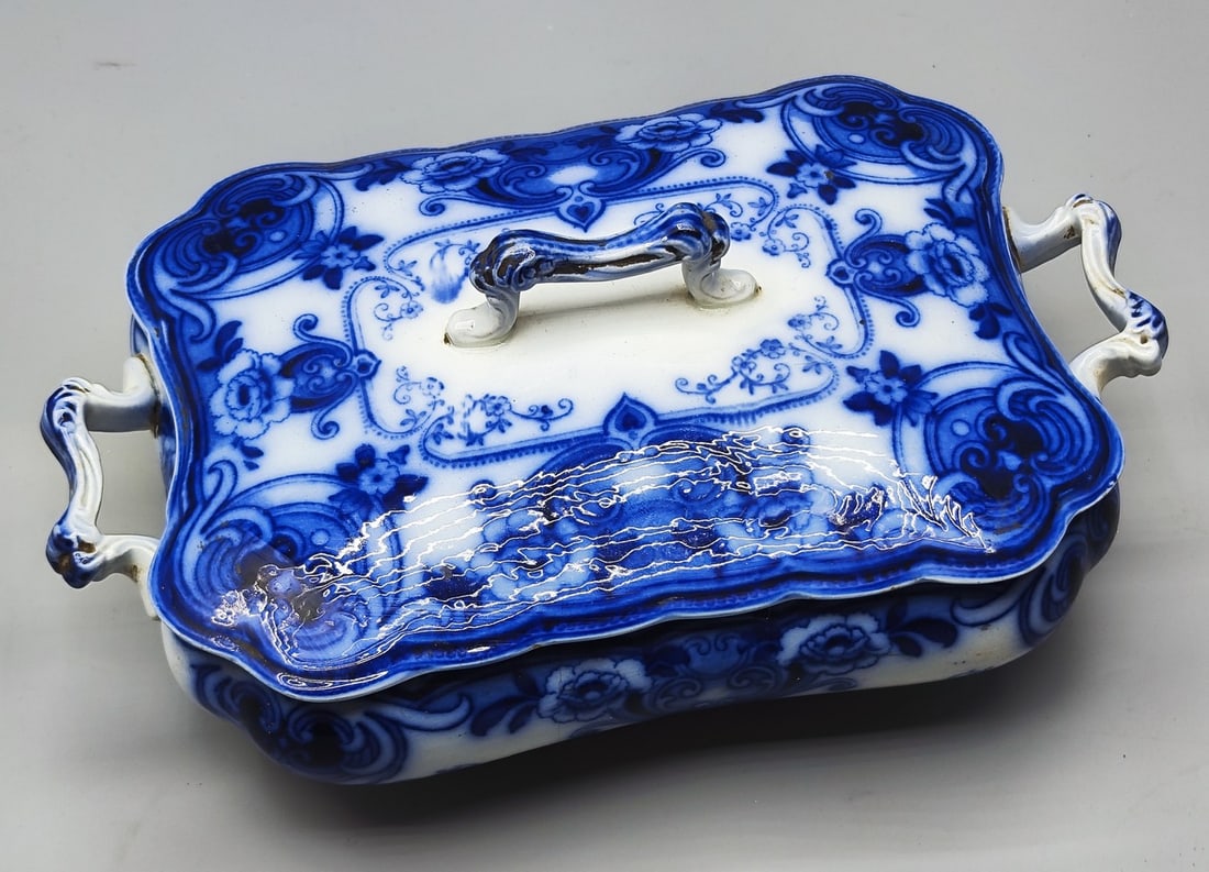 Art Nouveau English stoneware soup serving dish made by F&Sons (1 of 8)