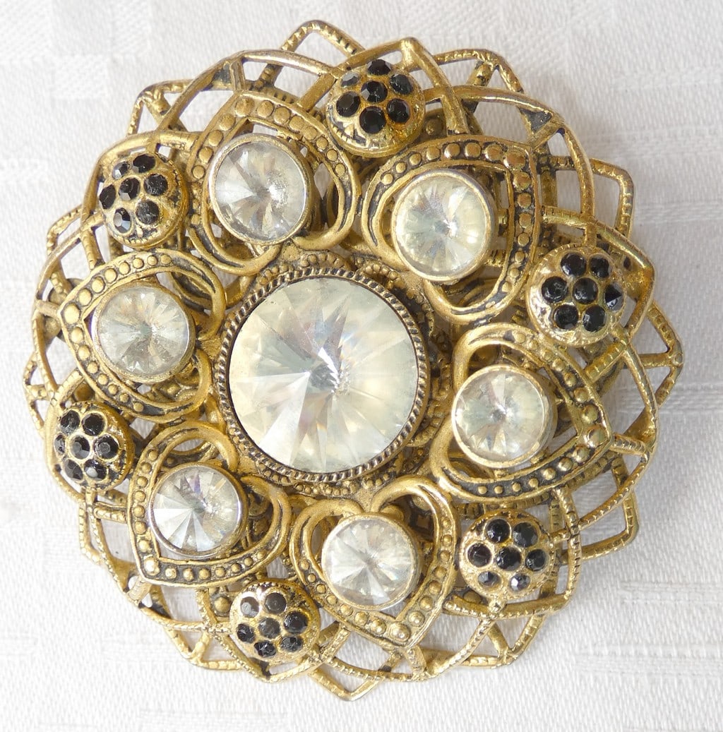 Victorian antique pierced pinchbeck large brooch set with rhinestone. (1 of 4)