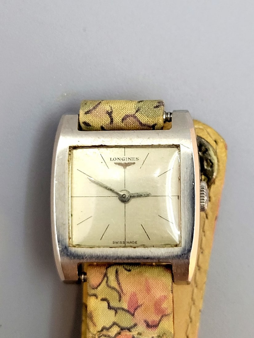 Vintage women's wristwatch made by Longines (1 of 7)