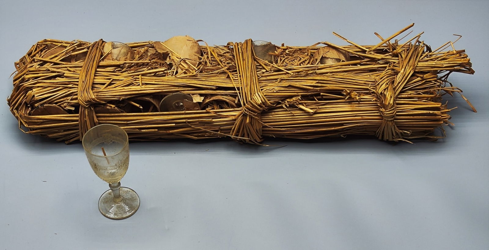 Set of 10 vintage glass goblets: Set of 10 vintage glass goblets, clear glass, given in original packaging inside a bamboo case with the paper wrappers, never opened and never used! Height: 7.5 cm.