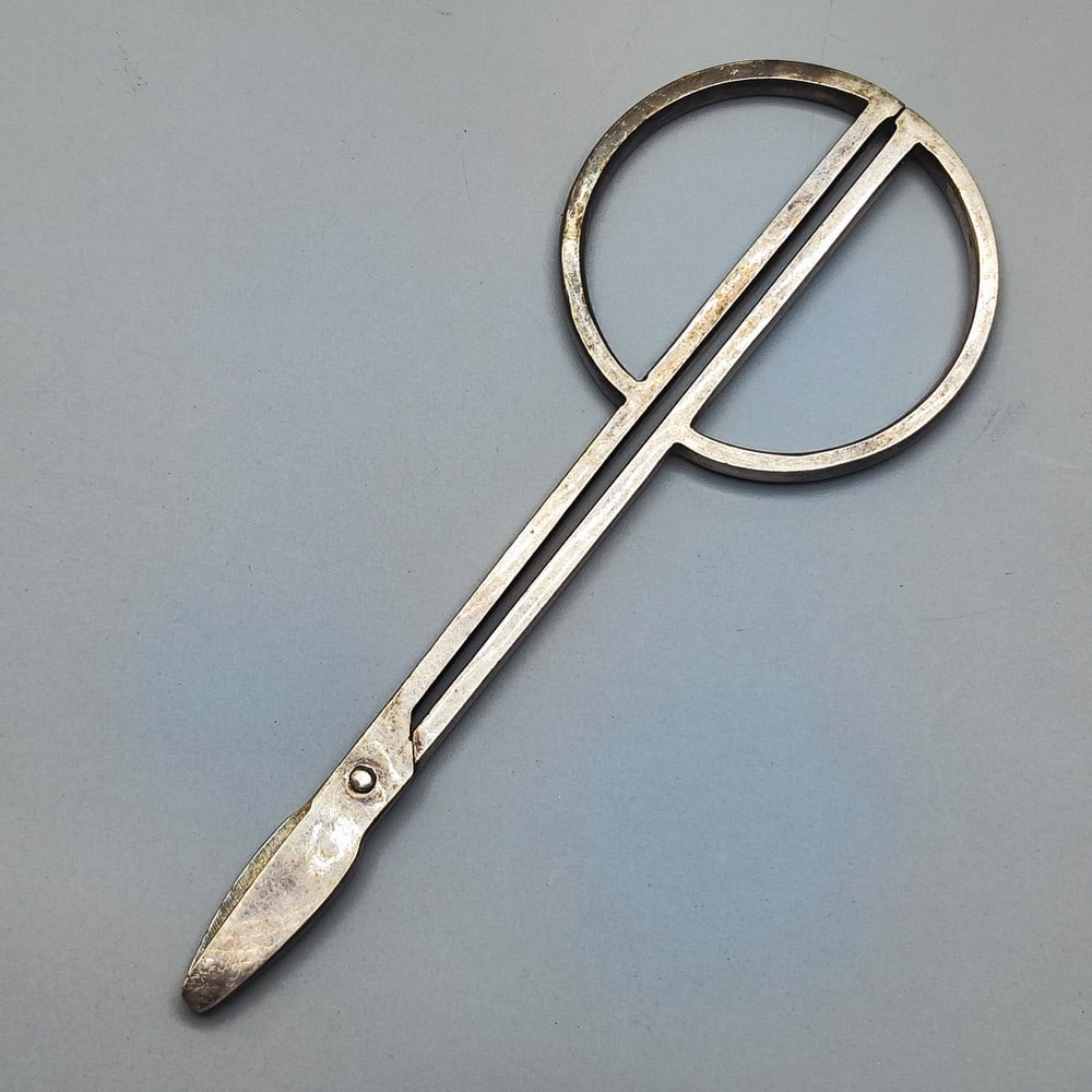 Silver-plated grape cutting scissors made by Christofle, designed by Lino Sabattini (1 of 5)