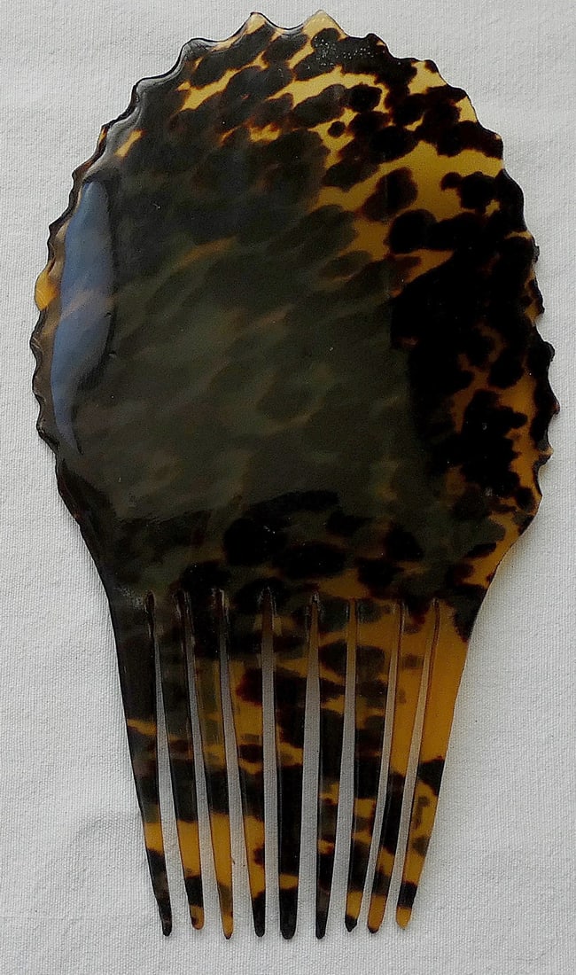 Antique Victorian Large Tortoise Shell Hair Comb, weight: 84 gr. (1 of 5)
