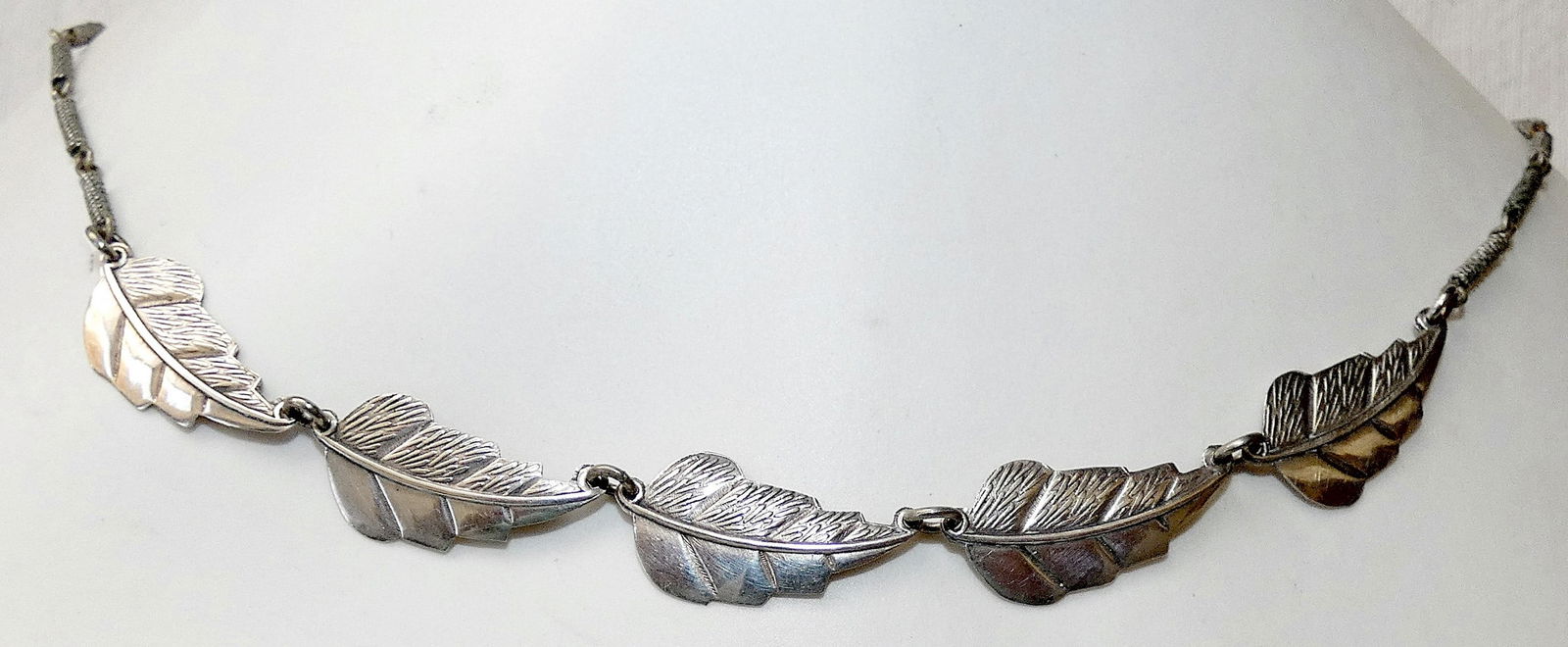 Vintage engraved silver necklace, silver hallmark of Hazorfim, Israel, 1960’s (1 of 6)