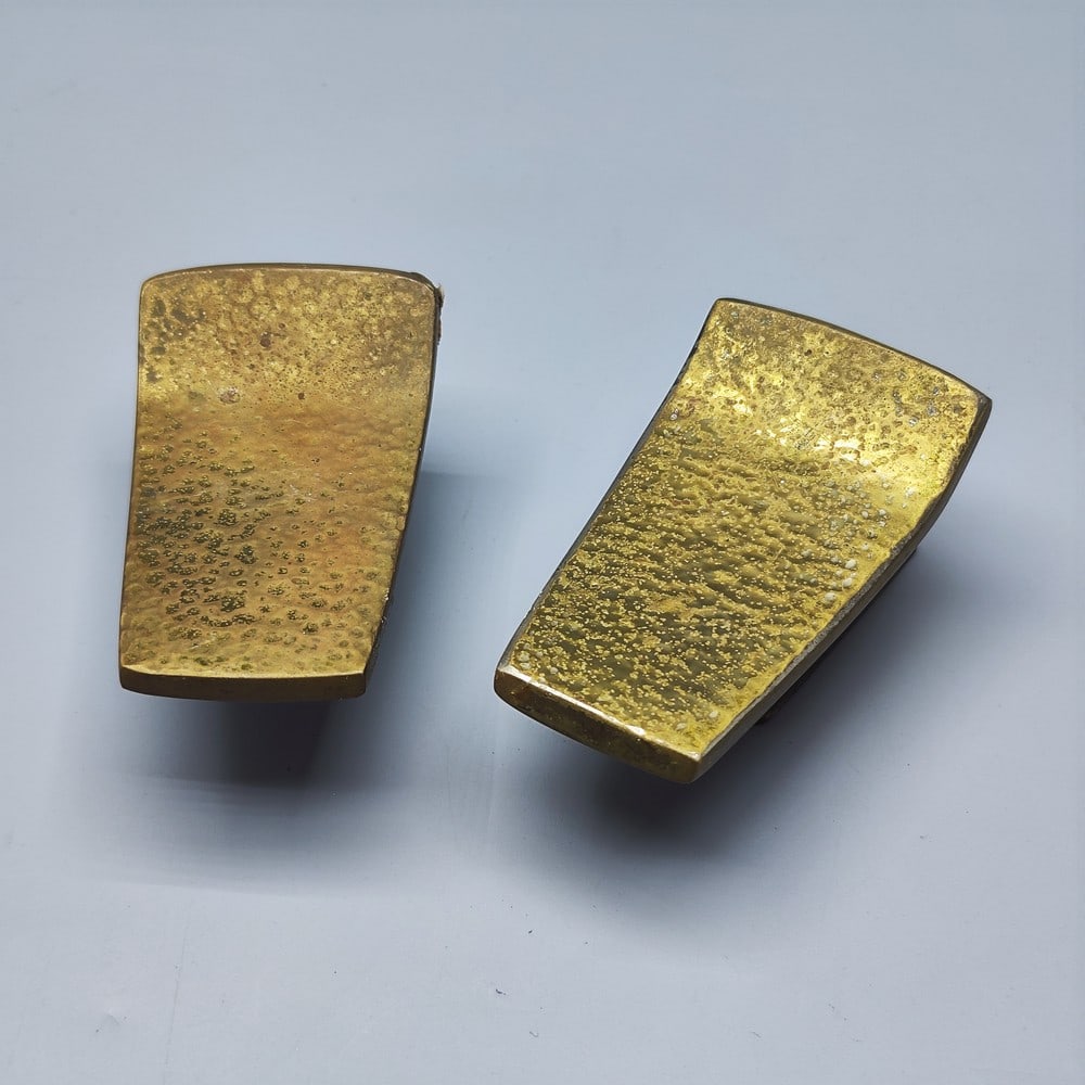 Pair of old solid brass handles/hangers (1 of 3)