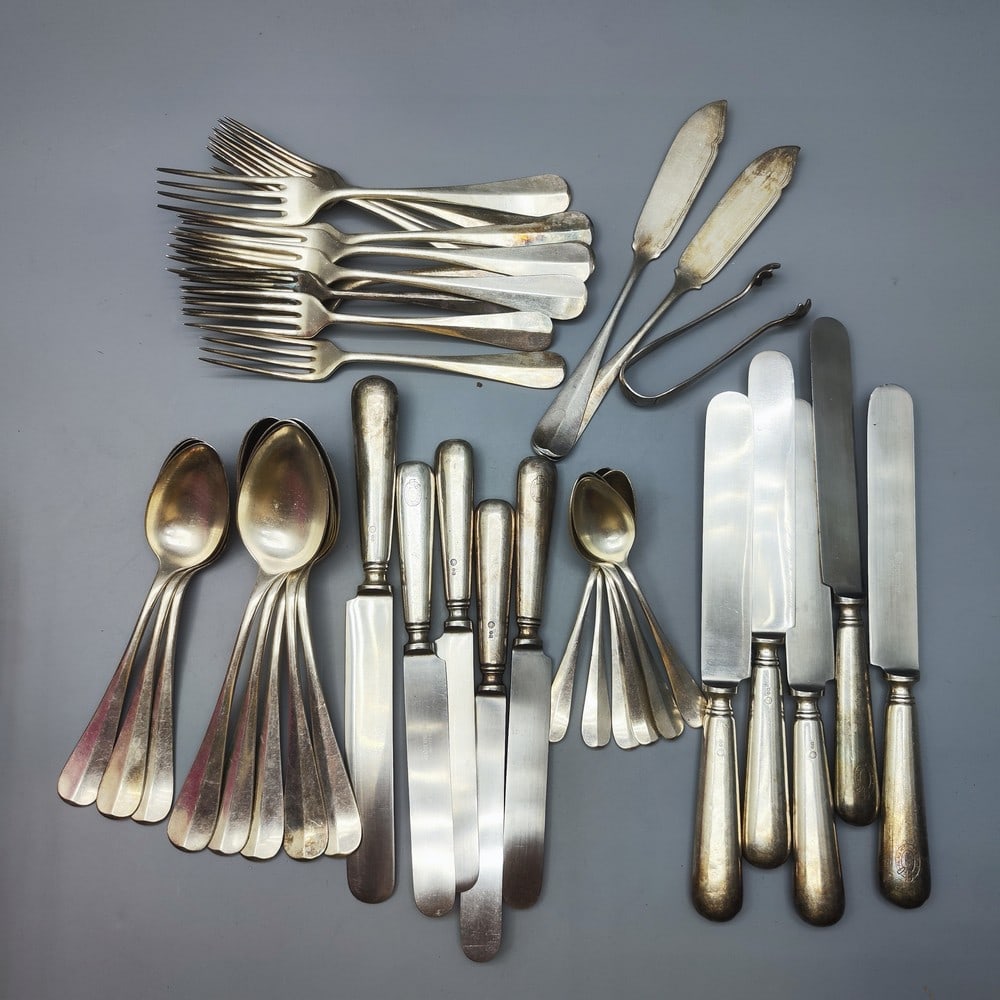 Assortment of Art Deco cutlery pieces - made by Arthur Krupp Berndorf - Hotel Palace Jerusalem: Assortment of Art Deco cutlery pieces - made by Arthur Krupp Berndorf - Hotel Palace Jerusalem, made in Germany, circa 1930s, made of silver-plated alpaca, and used by the hotel during the British Man