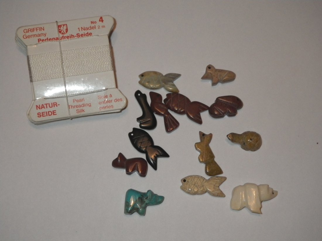 Zuni Fetish 13 Pieces & 10 Packs Silk Thread (1 of 8)