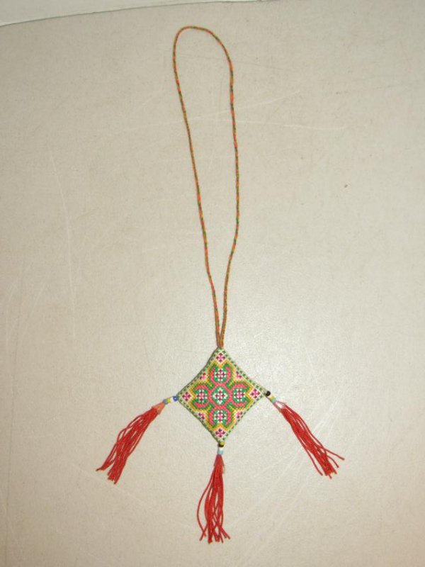 Native American Diamond Shaped Embroidered Necklace (1 of 7)
