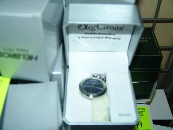 OLEG CASSINI POCKET WATCH BRAND NEW RETAIL BOXED: OLEG CASSINI POCKET WATCH BRAND NEW RETAIL BOXED FACTORY CASED MAY NEED BATTERIES Quantity: 6