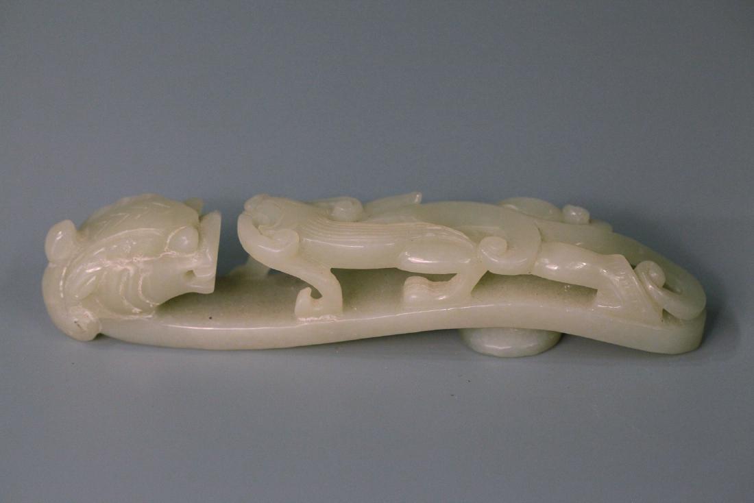 A chinese jade carved decoration (1 of 9)