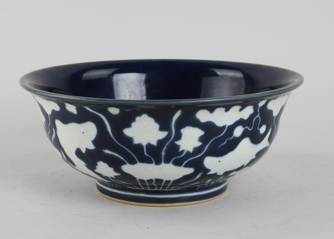 A CHINESE 'FISH AND ALGAE' BLUE-GLAZED BOWL (1 of 8)