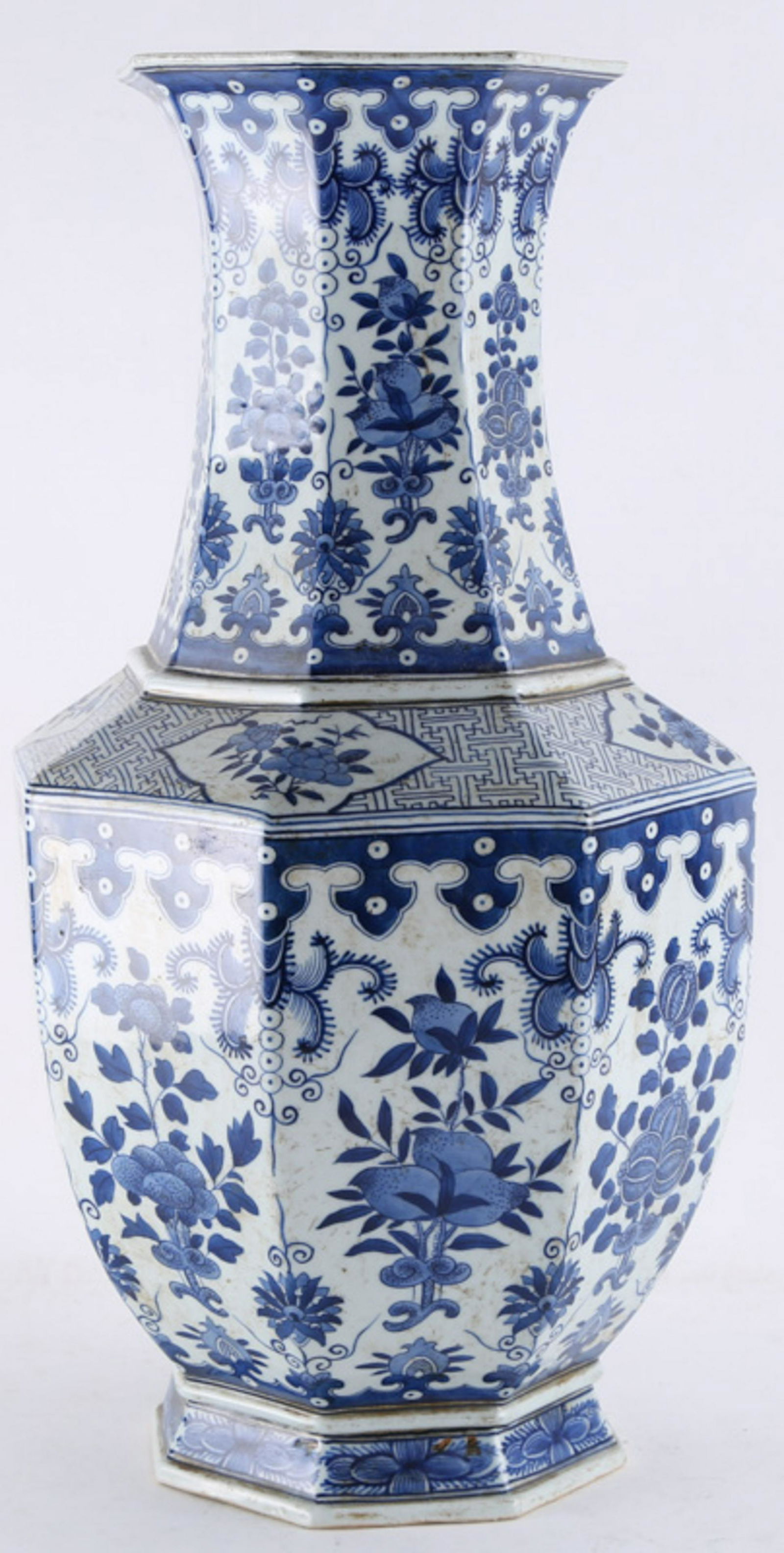 Chinese Antique octagon Blue and White Porcelain Flower: Title: Antique octagon Blue and White Porcelain Flower Vase Material: Porcelain Size: Ã˜12"X21" H Condition: Great Overall Provenance: Collection from Estate in New Jersey Shipping: shipping rates a