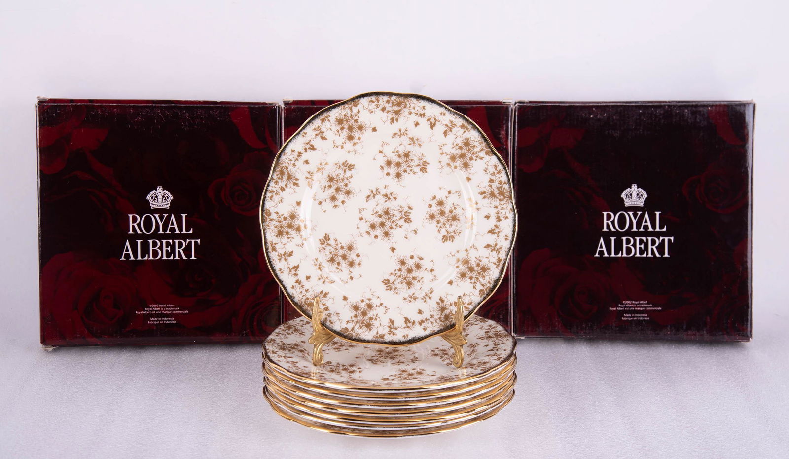 Set Of 8 Royal Albert Porcelain Plates W/ Original Box (1 of 10)