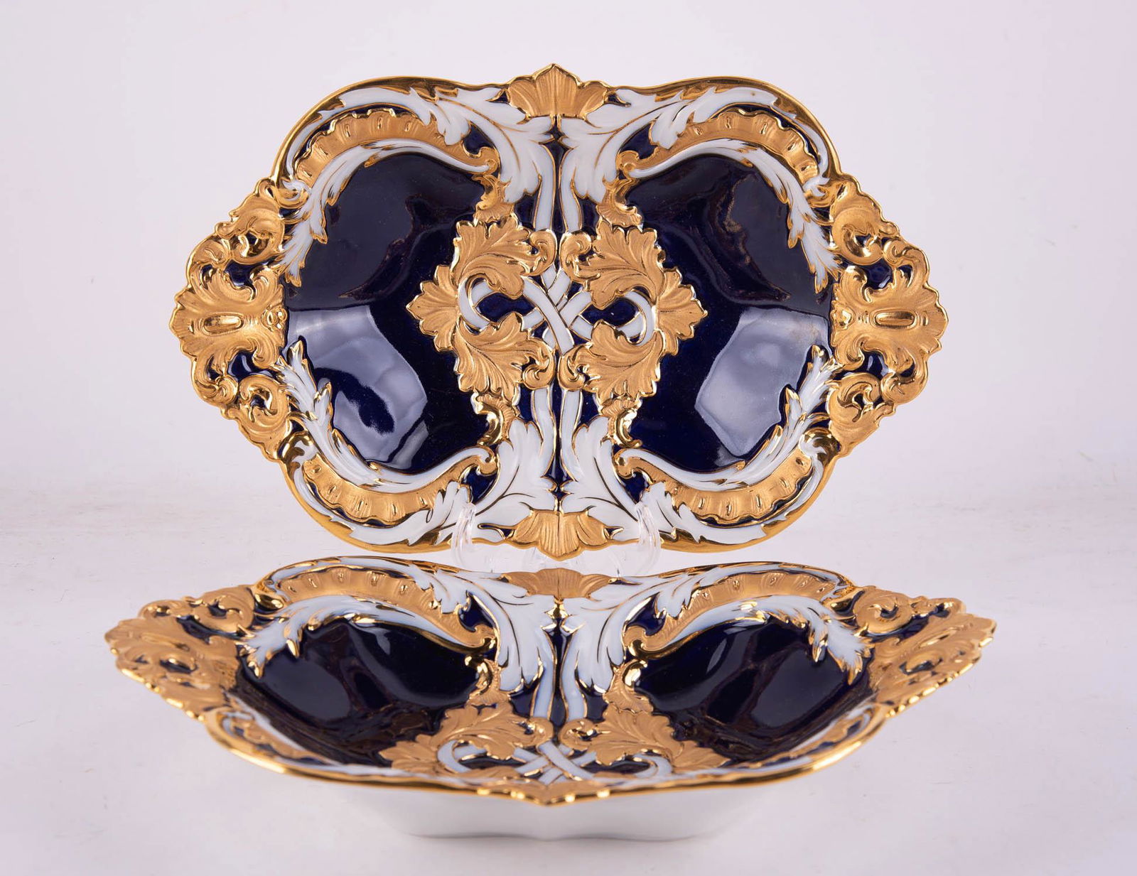 A Pair Of Vintage Meissen Porcelain Plate (1 of 10)