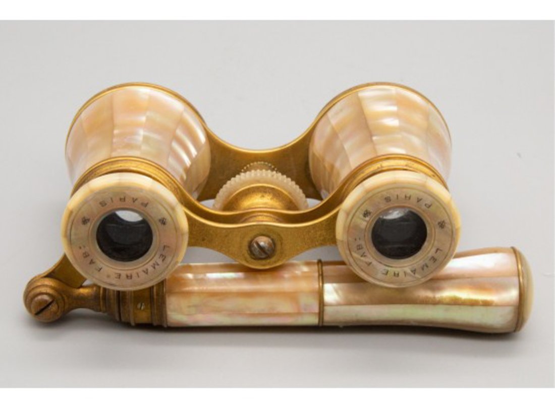 Vintage Opera Glasses Binoculars With Handle (1 of 4)