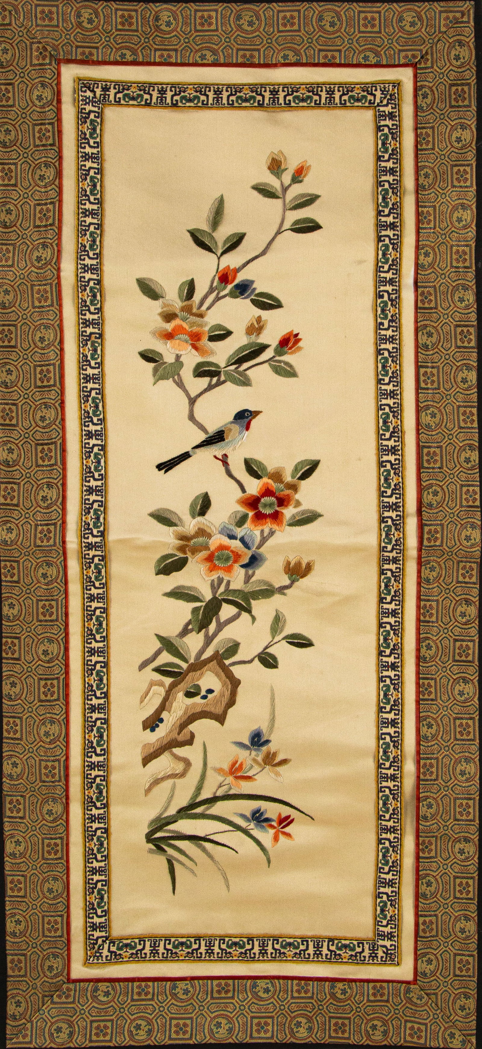 Embroidery Flowers And Birds: Size: H 25 x L 11.5 x W inches Condition: Good overall condition for its age. Shipping: shipping rates are determined by the distance from the auction site. JZD24020448 Bidders need to know All the it