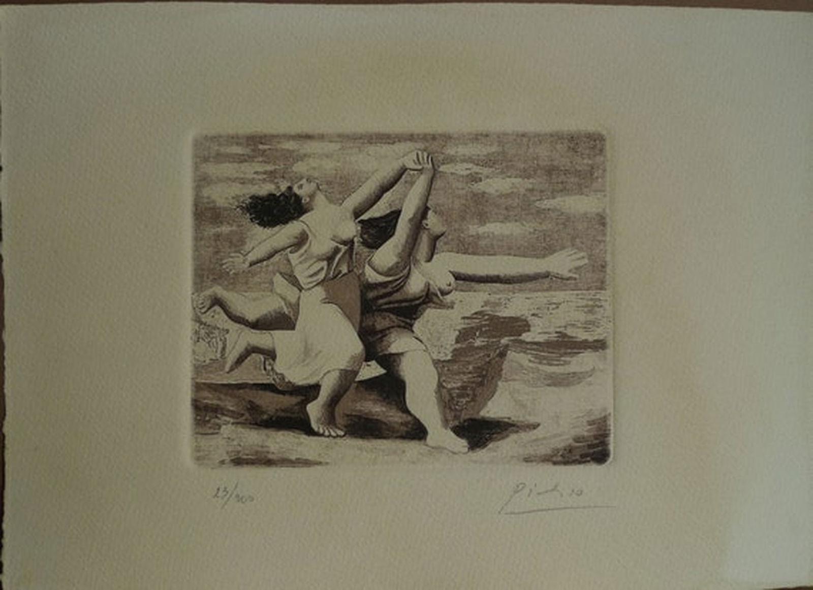 Pablo Picasso ( Spanish, 1881 -1973 ) Cubism Etching: Medium: Etching Style: Cubism Painting Size: 8 x 12 inches Frame Size: x inches Condition: This artwork is in great condition for its age. Signature: Signed Artist: Pablo Picasso ( Spanish, 1881 -1973