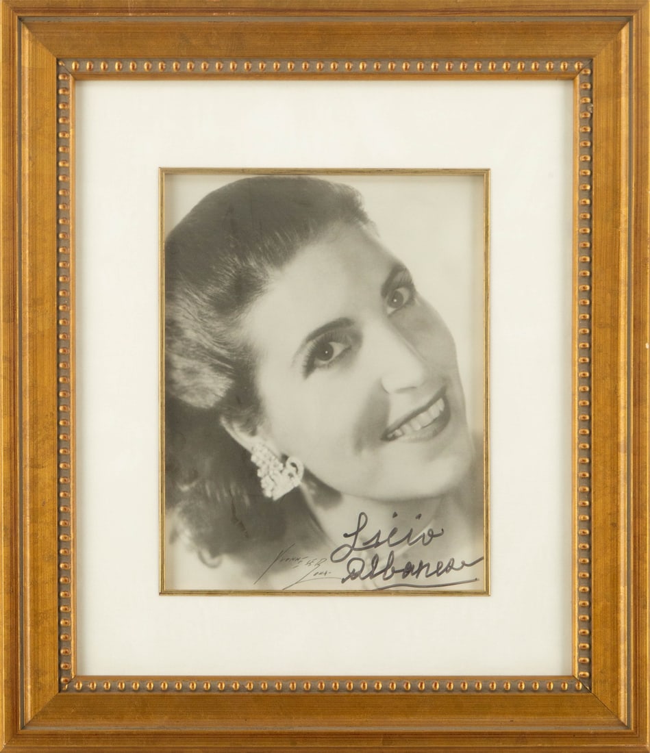 Yvonne de Roux (Parisian, 20th Century) Portrait Photography: Medium: Photography Style: Portrait Painting Size: 9.25 x 7 inches Frame Size: 16.5 x 14.5 inches Condition: This artwork is in great condition for its age. Signature: Hand-signed Artist: Yvonne de Ro
