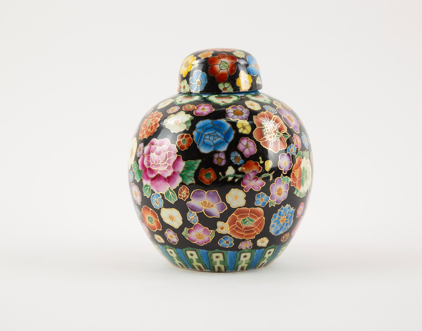 Famille Rose Floral Porcelain Vase: Size: H 8 x L 6 x W inches Condition: Good overall condition for its age. Shipping: shipping rates are determined by the distance from the auction site. C0002 Bidders need to know All the items are