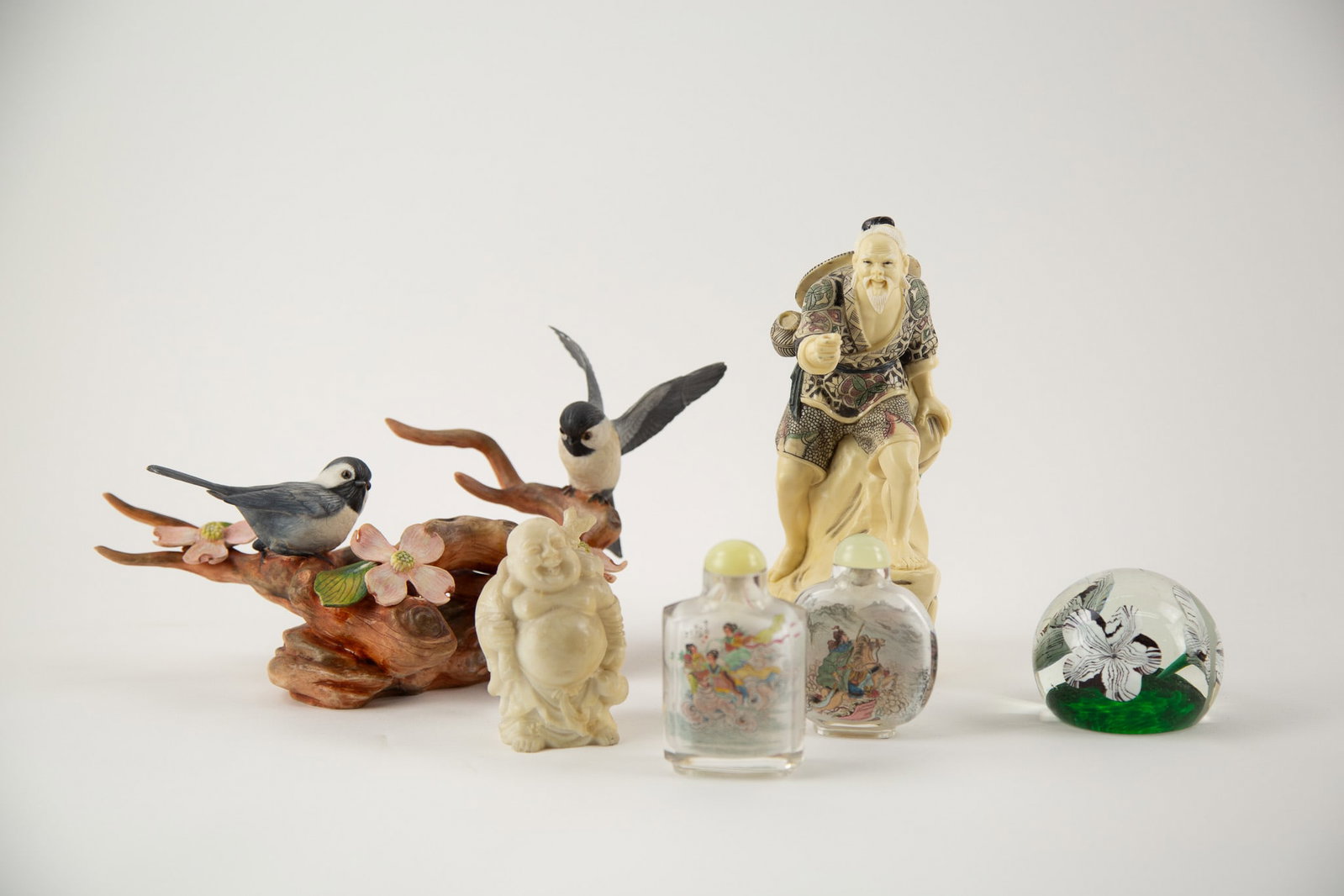 Group of Six Decorative Asian collectibles,Including Two snuff Bottles (1 of 5)