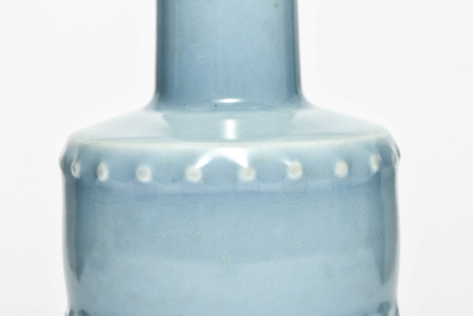 A sky-blue glazed vase - 3