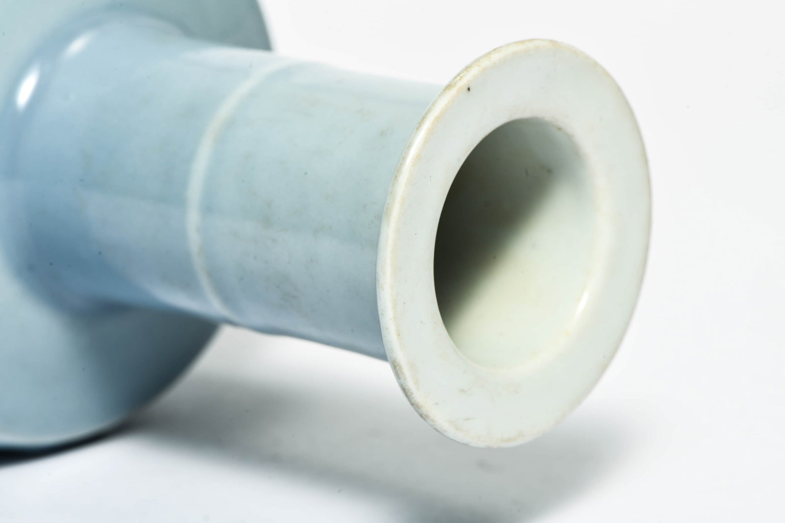 A sky-blue glazed vase - 5