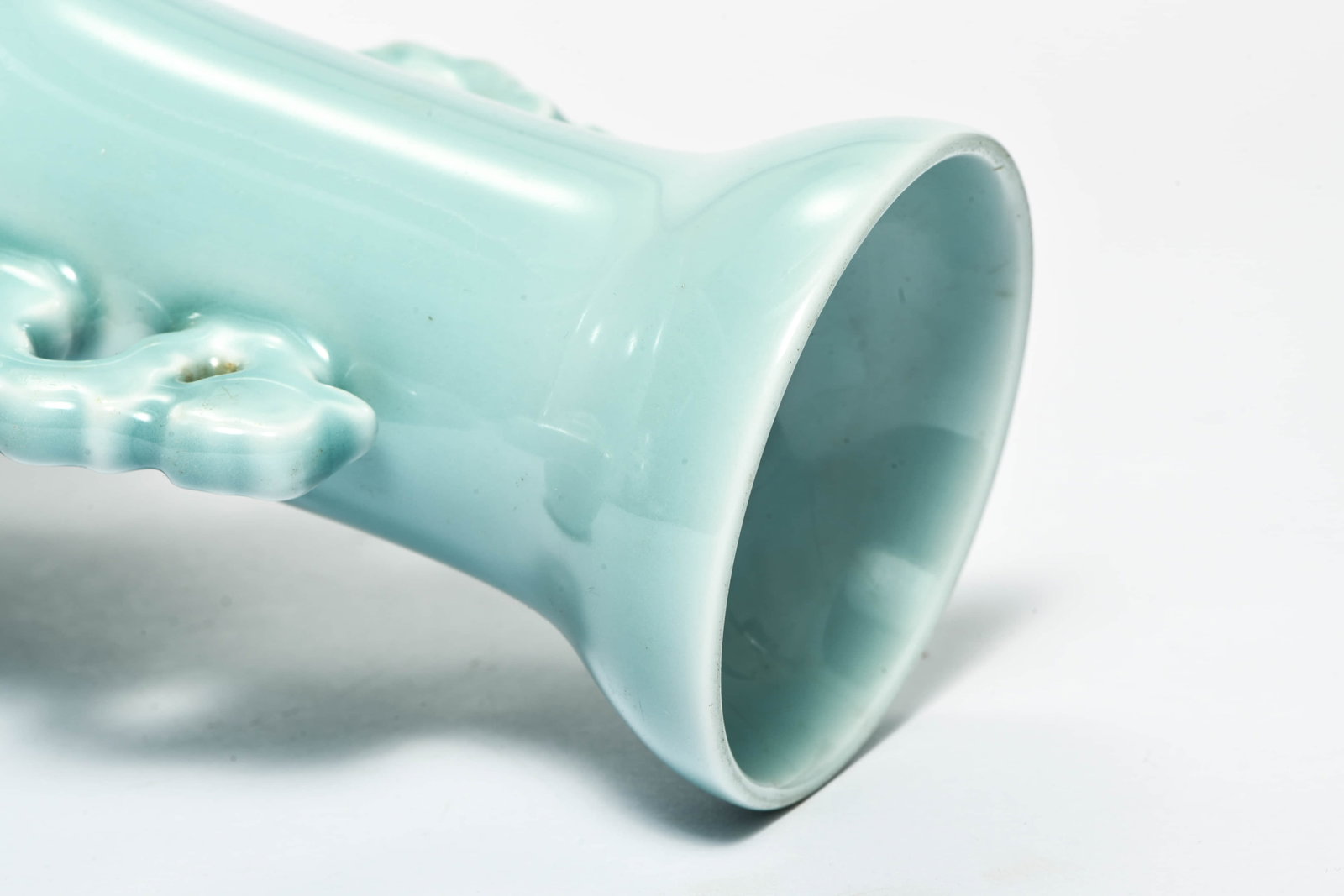 A blue glazed two-handled vase - 3