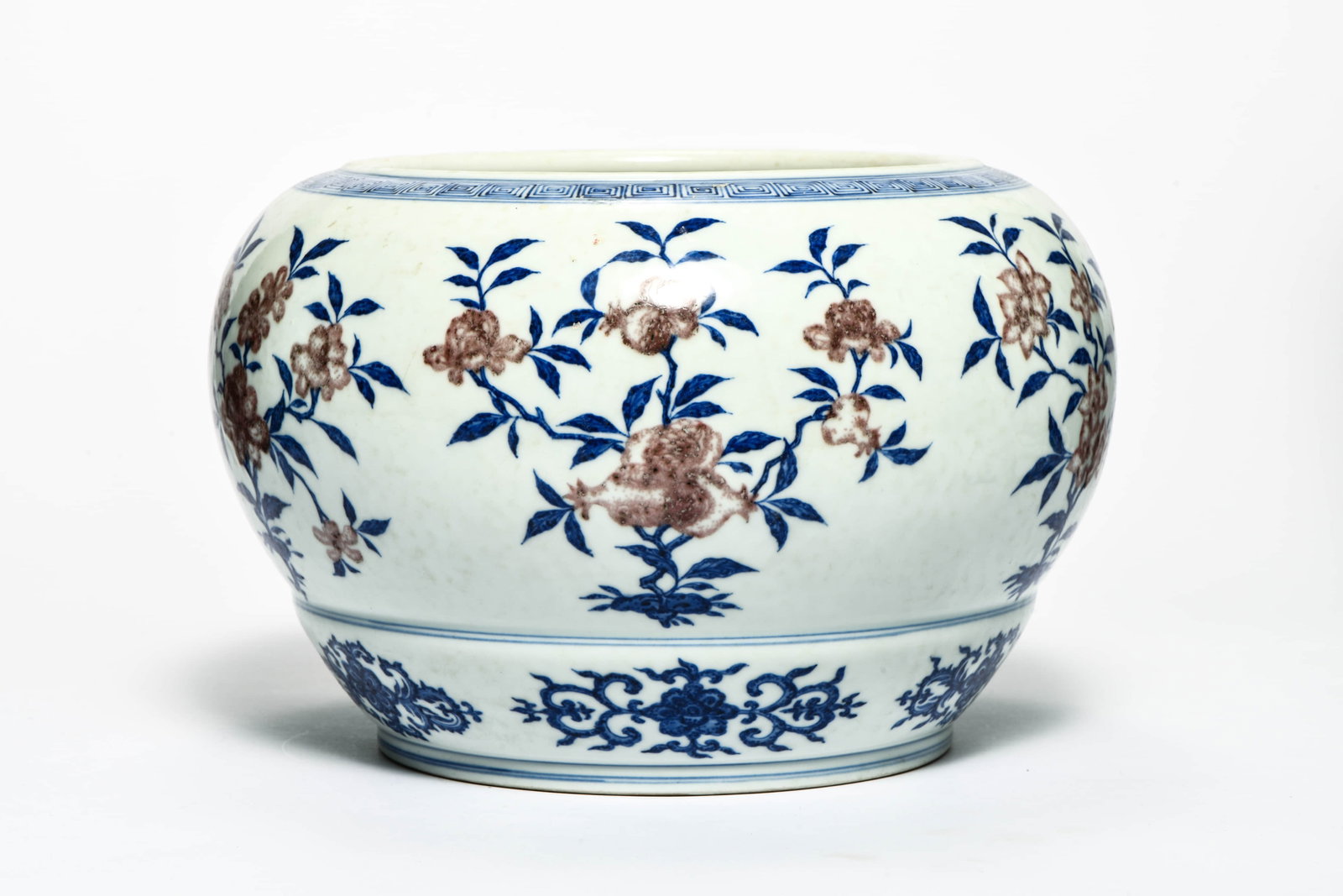 A blue and white with iron-red 'Floral' large basin: A BLUE AND WHITE WITH IRON-RED 'FLORAL' LARGE BASIN Description: Length::30cm Width::30cm Height::21cm Bidders need to know All the items are sold as is and all sales are final. All bidders are encour
