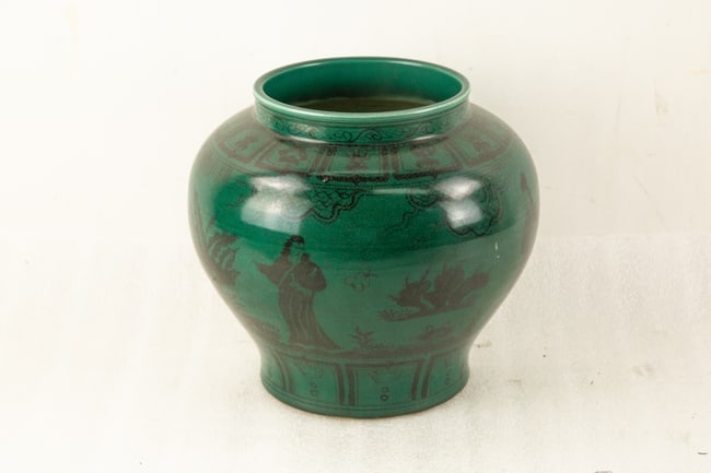 Chinese Fish Roe Green Blue-and-White Figural Jar: Title: Chinese Fish Roe Green Blue-and-White Figural Jar Medium: Chinese Ceramic Size: 9.5" H x 10." W x 10." L Condition: Good vintage condition with wear consistent with age and use. Surface wear, g