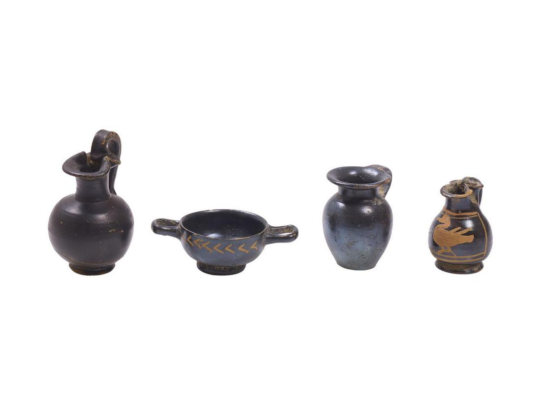 LOTTO DI QUATTRO VASI MINIATURISTICI (1 of 1)