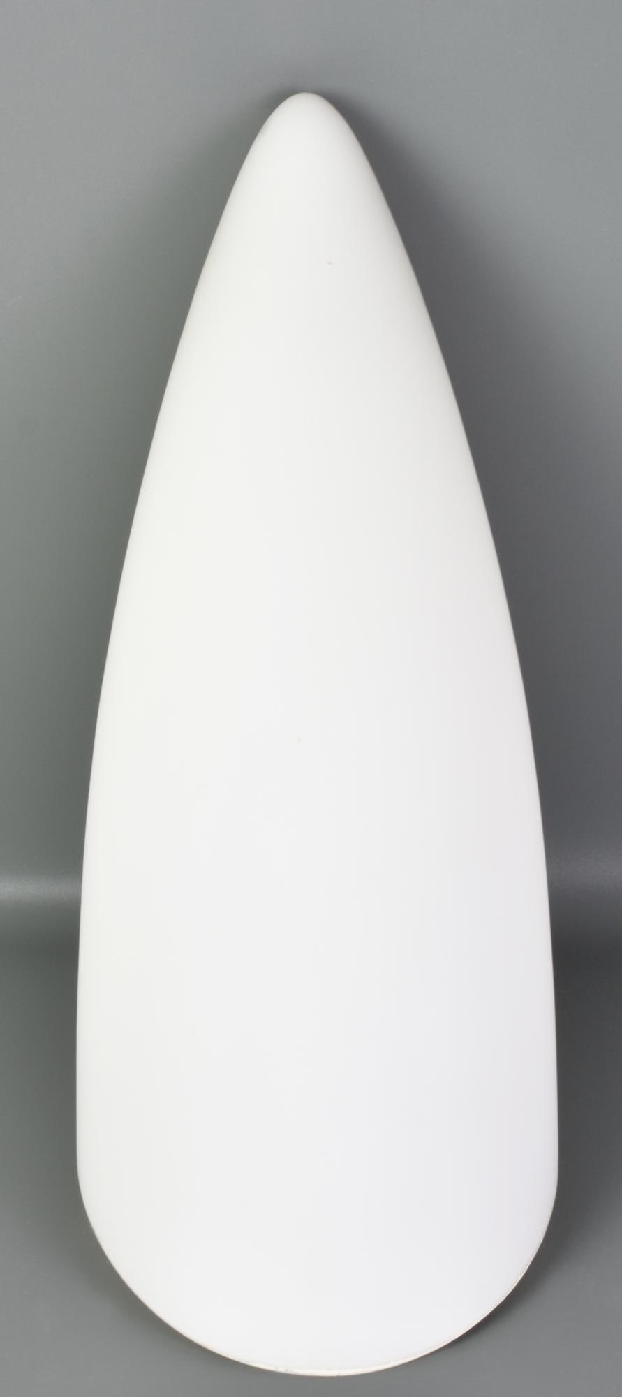 Philippe Starck LUCI FAIR PER FLOS, 1989: Philippe StarckLUCI FAIR PER FLOS, 1989lampada da parete in metallo e vetro opalinocm 17x14x37all'interno etichetta con indicazioni