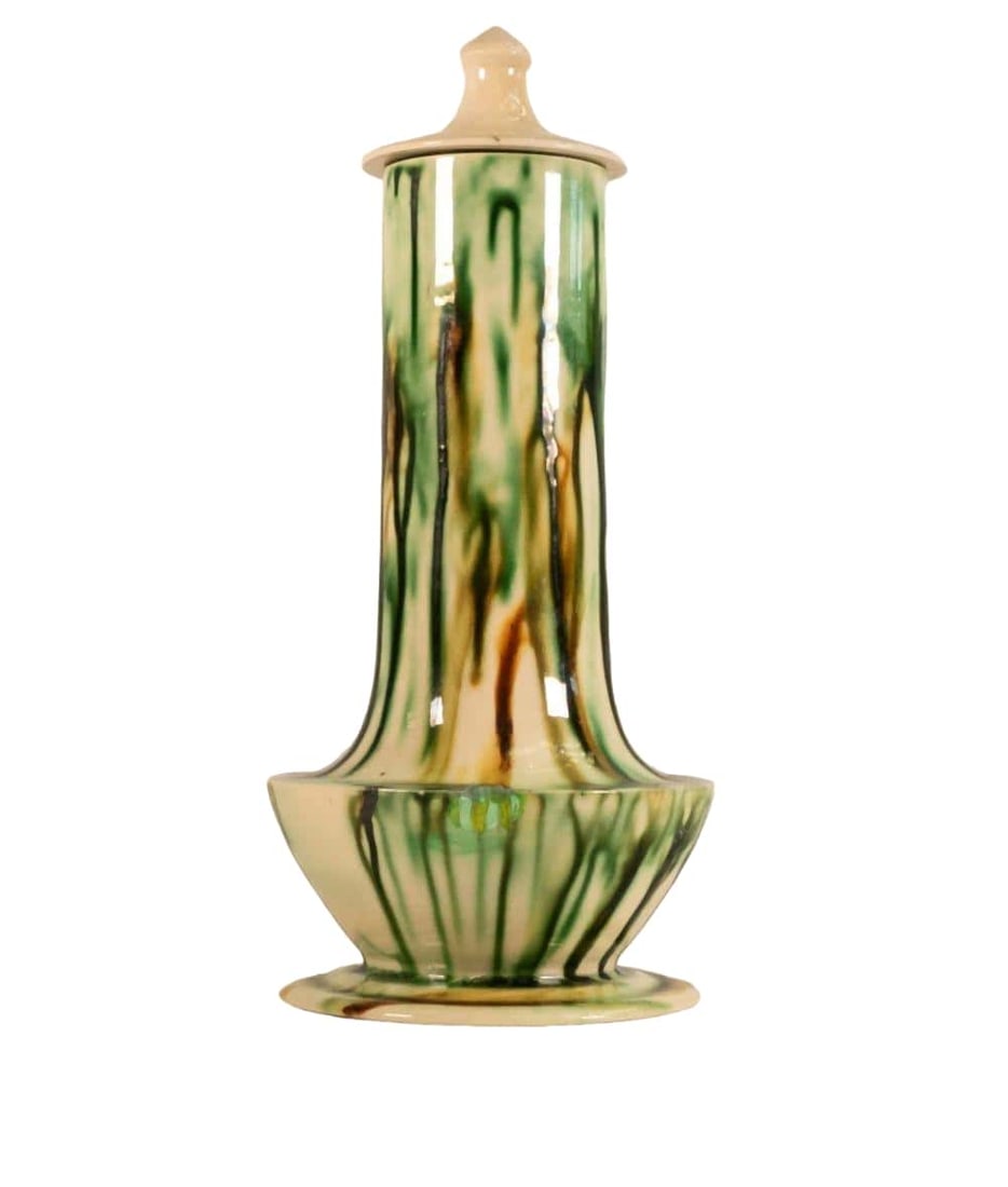 MOORCROFT Lisa Pagoda lidded vase. Circa 1980. (1 of 6)