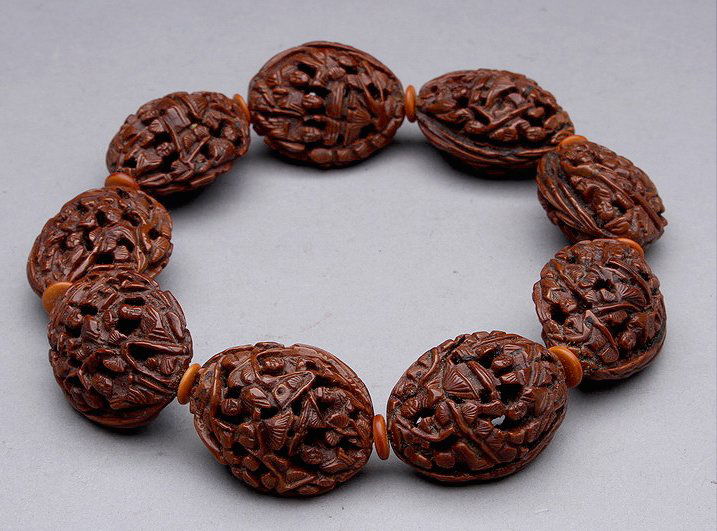 Antique Finely Carved Wooden Chinese Pit Bead Bracelet (1 of 5)