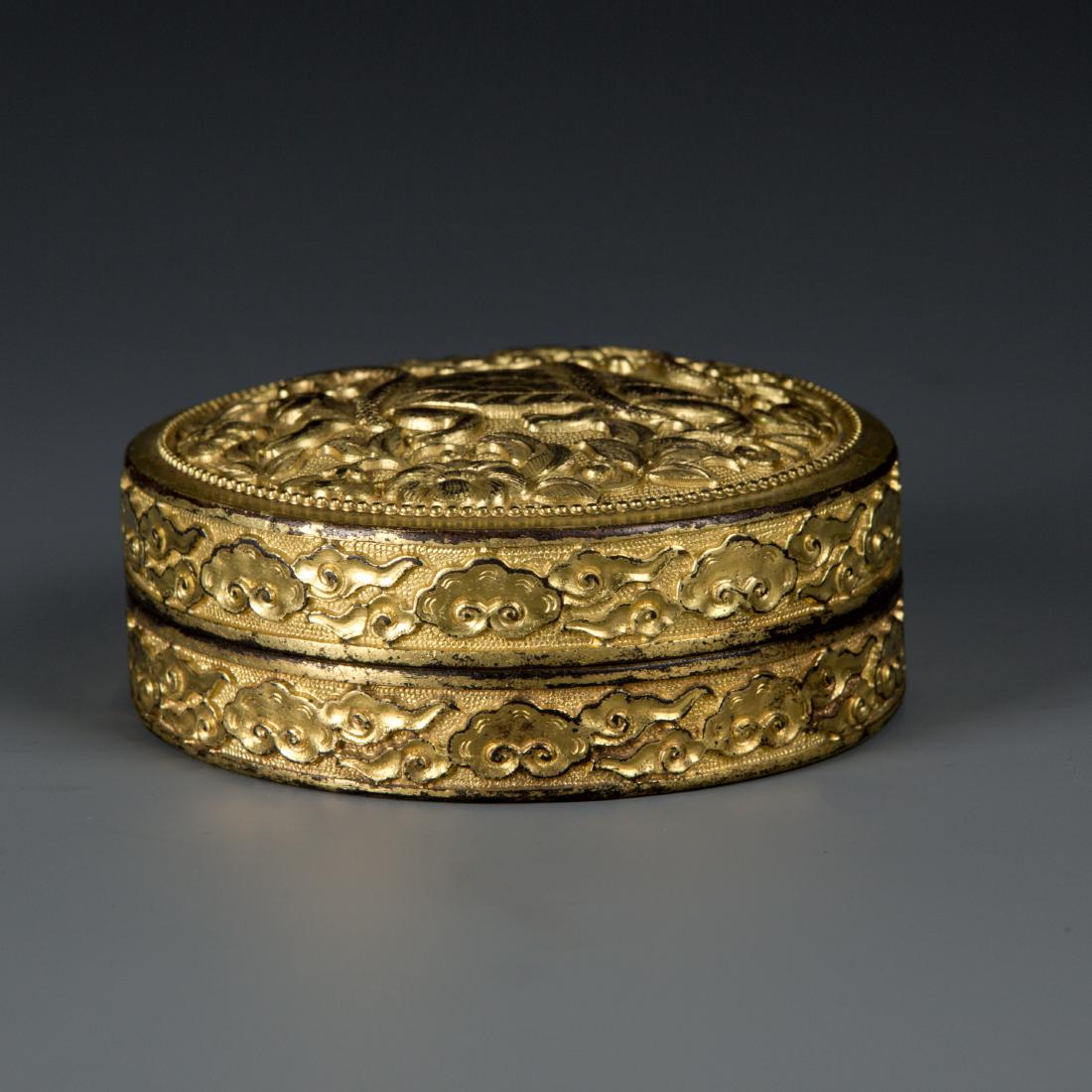 Round Gilt Bronze box with Turtle and Snake (1 of 8)