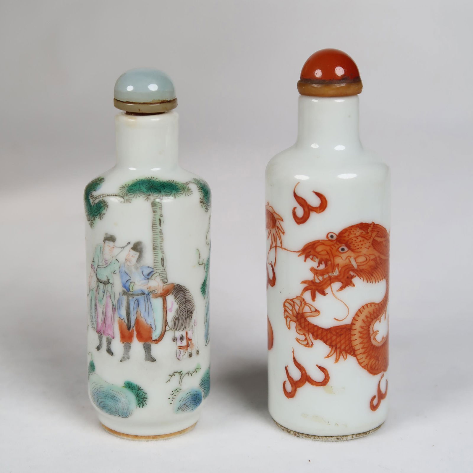 PAIR FAMILLE ROSE SNUFF BOTTLE & IRON RED SNUFF BOTTLE (1 of 5)