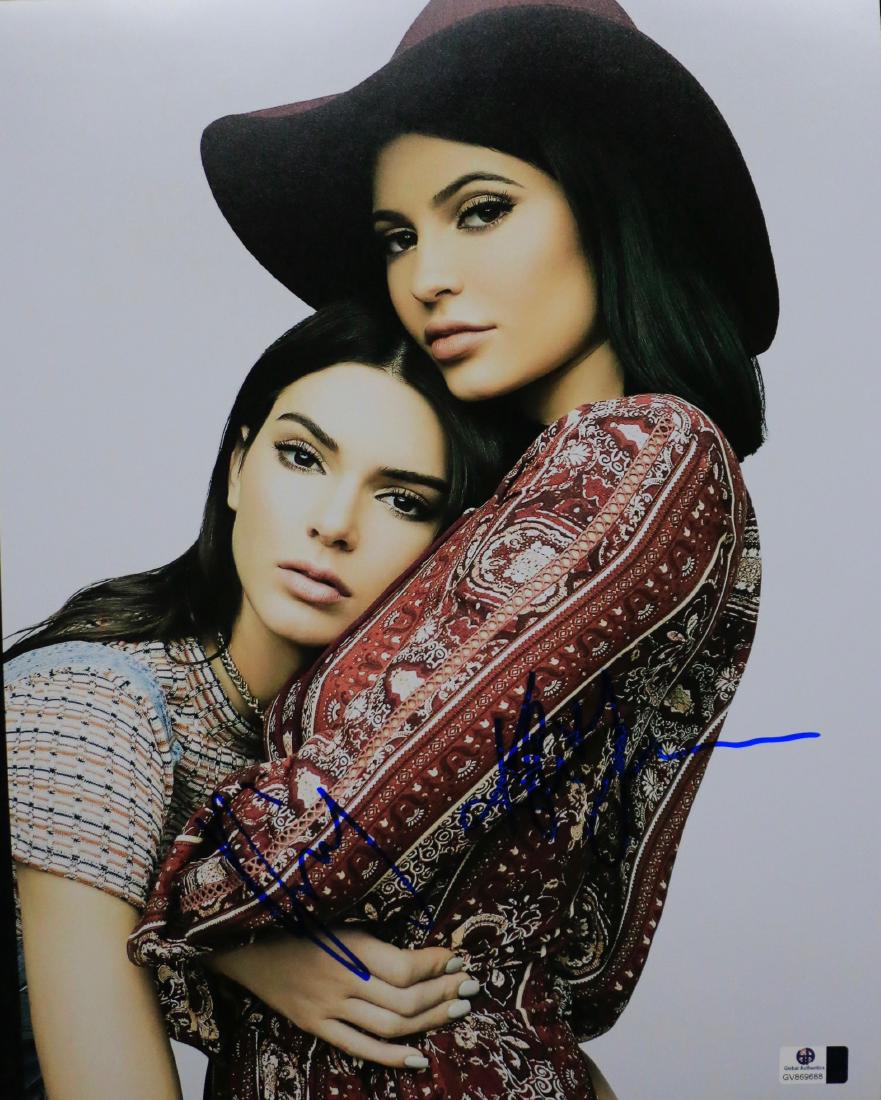KENDALL & KYLIE JENNER (1 of 1)