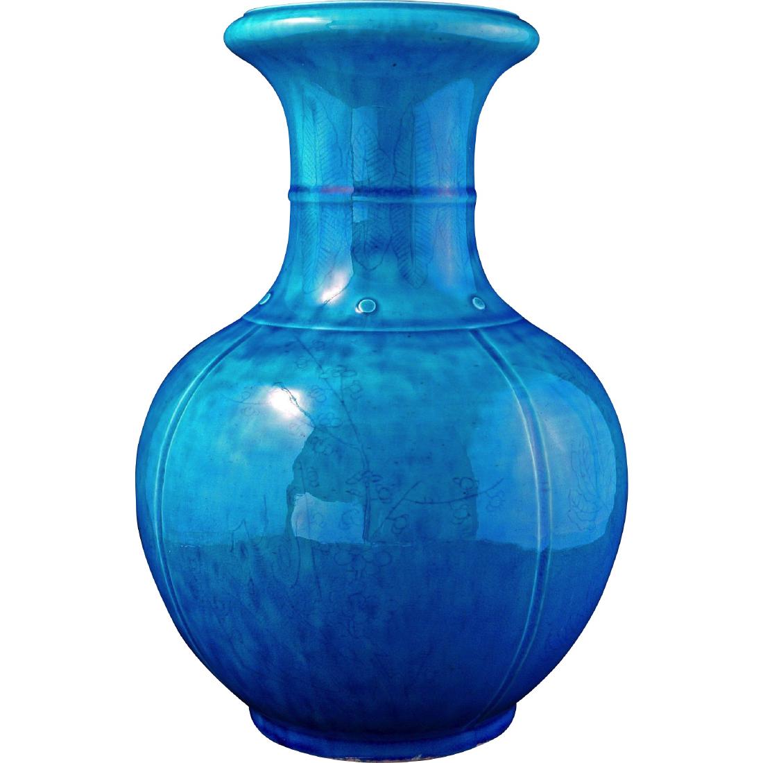 Large Chinese vase with under glaze blue design under (1 of 8)