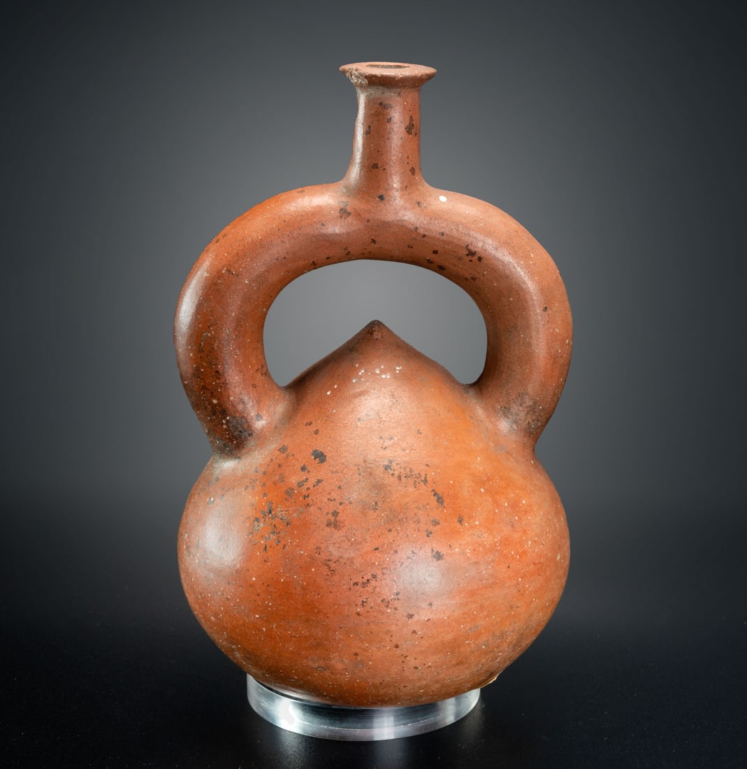A Plain Stirrup-Spout Bottle, Salinar, Peru, 200 BCE-100 CE (1 of 4)
