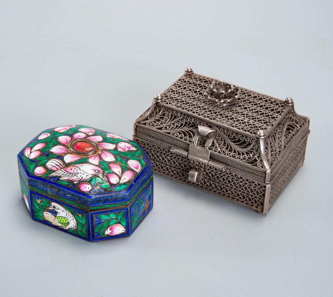 Two Antique Silver Pill Boxes, Russia, Late 19th Century: Two Antique Silver Pill Boxes, Russia, Late 19th Century 1. A charming silver and polychrome enamel cloisonne pill box, prob. Russia. Decorated with birds and roses among leaves on a blue ground and f