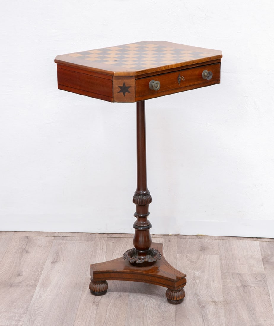 A Regency Rosewood and Marquetry Occasional Chess Table, England, Mid 19th Century (1 of 5)