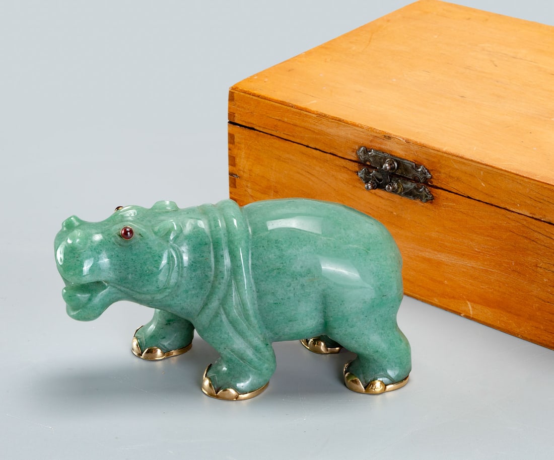 A Fine Nephrite Ruby and Gold Hippopotamus, Russia (1 of 6)