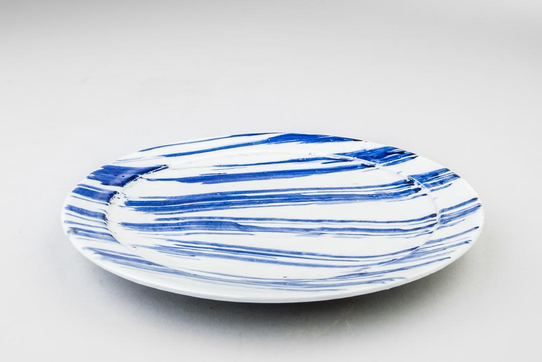 Contemporary Japanese plate (1 of 1)