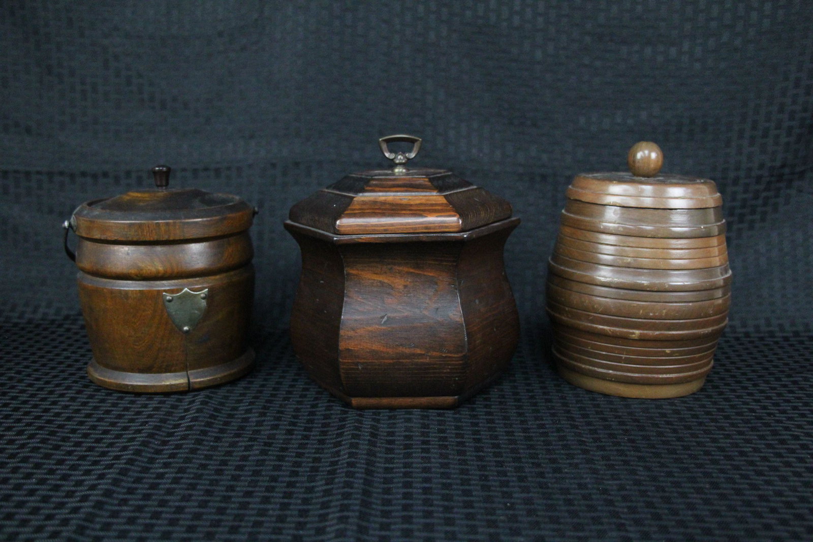3 wooden boxes: 3 wooden boxes , largest L: 9"