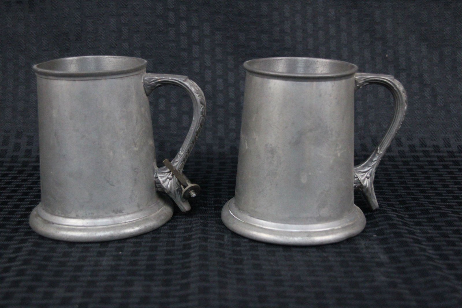 Pair vintage English pewter mugs (1 of 6)