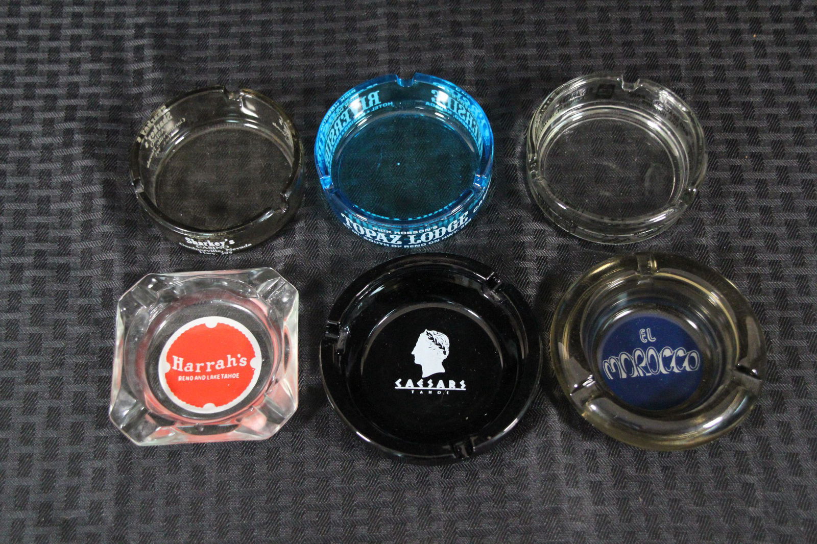 6 pieces vintage Las Vegas glass ashtrays (1 of 6)