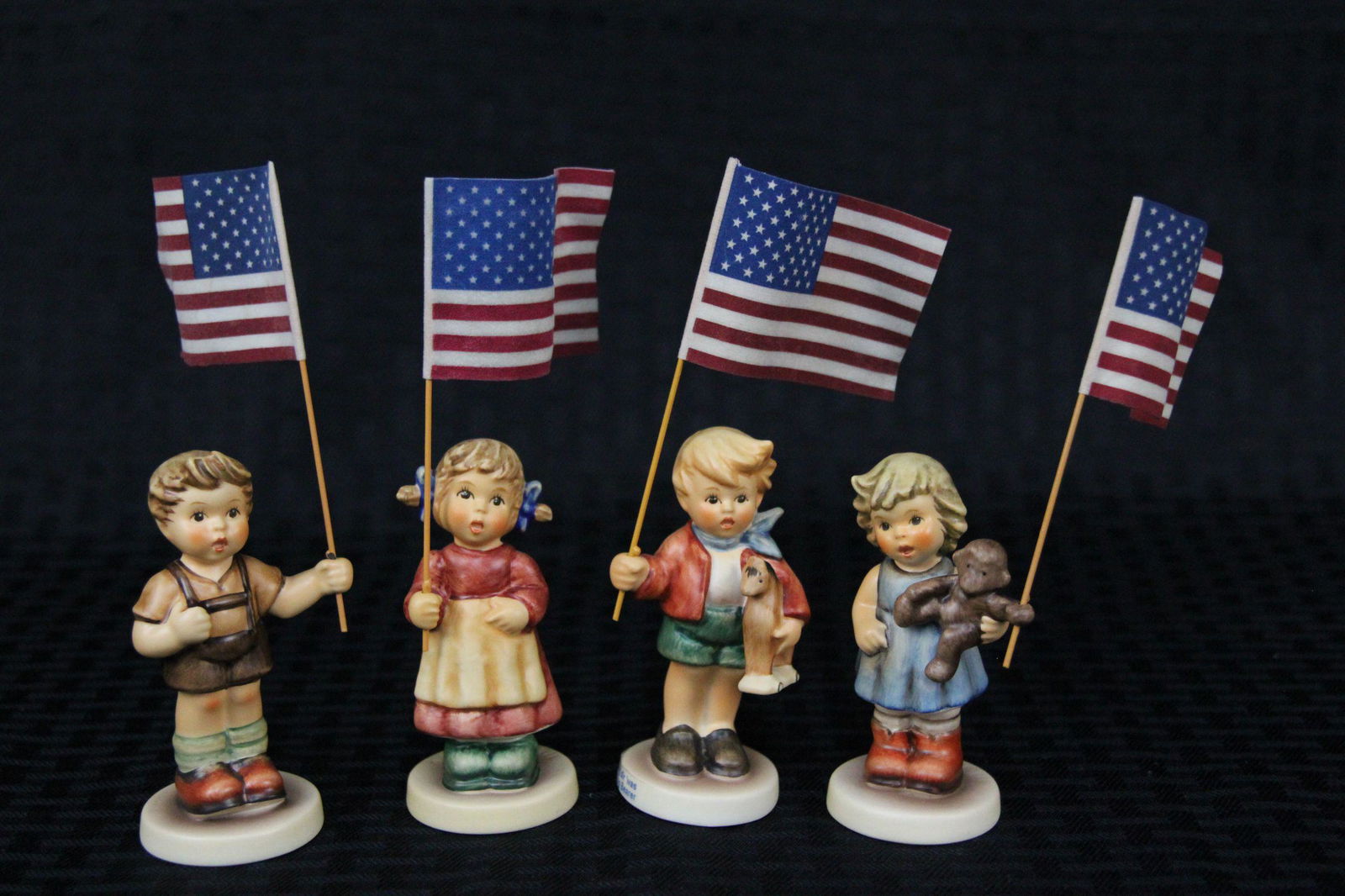 4 pieces Hummel Goebel doll figurines (1 of 5)