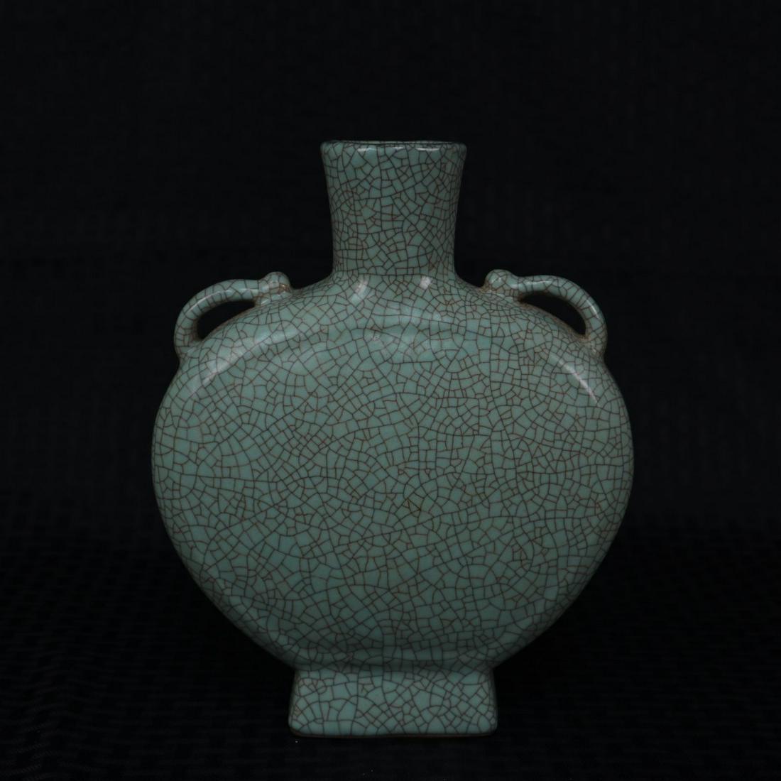 Chinese crackled porcelain handled vase (1 of 6)