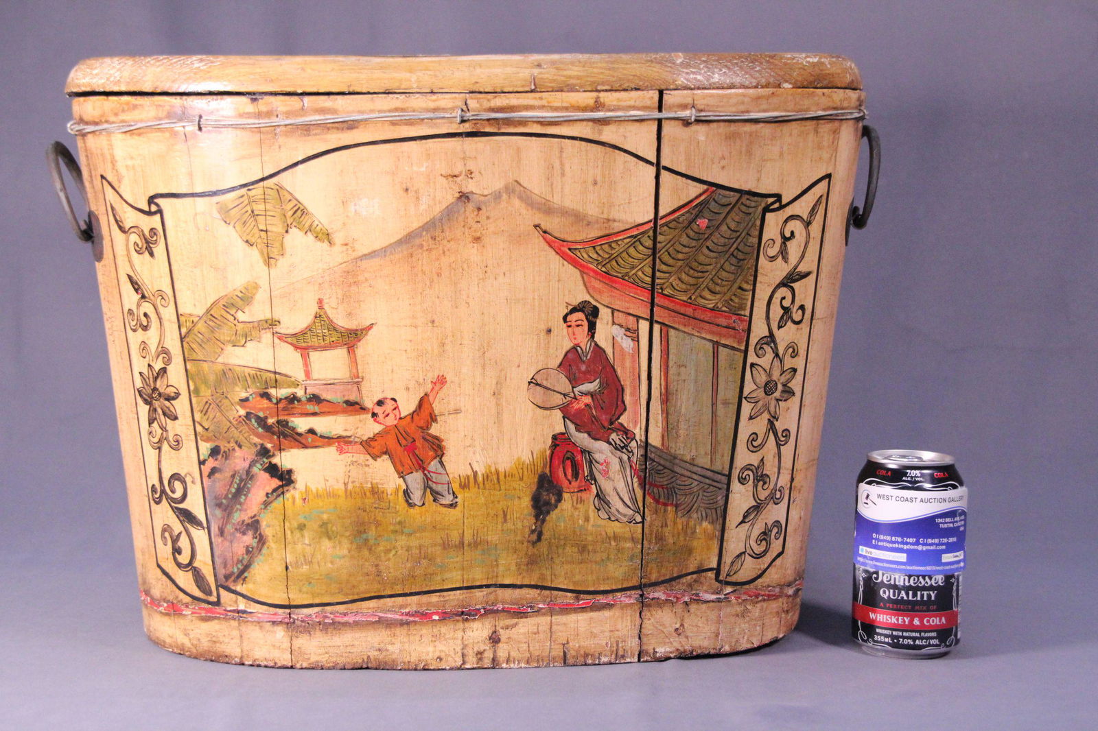 A wooden Asian box (1 of 6)